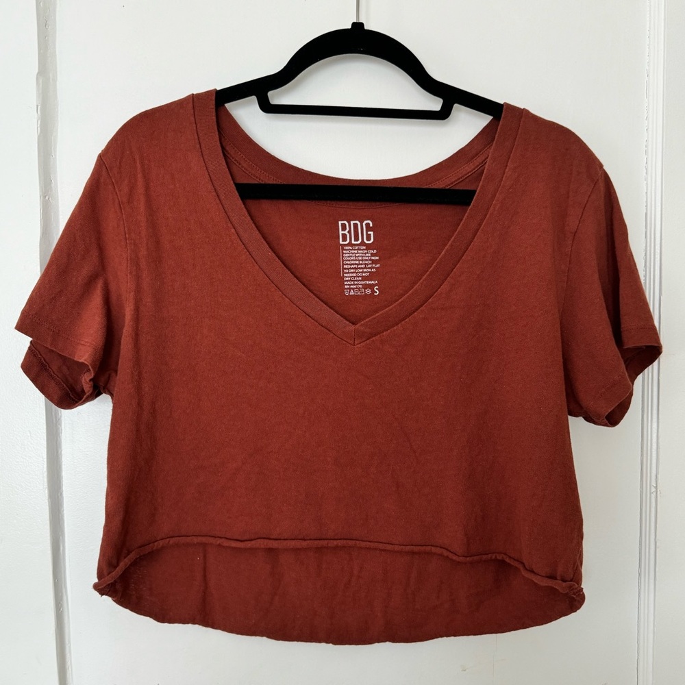 BDG Burnt Orange Cropped V-Neck T